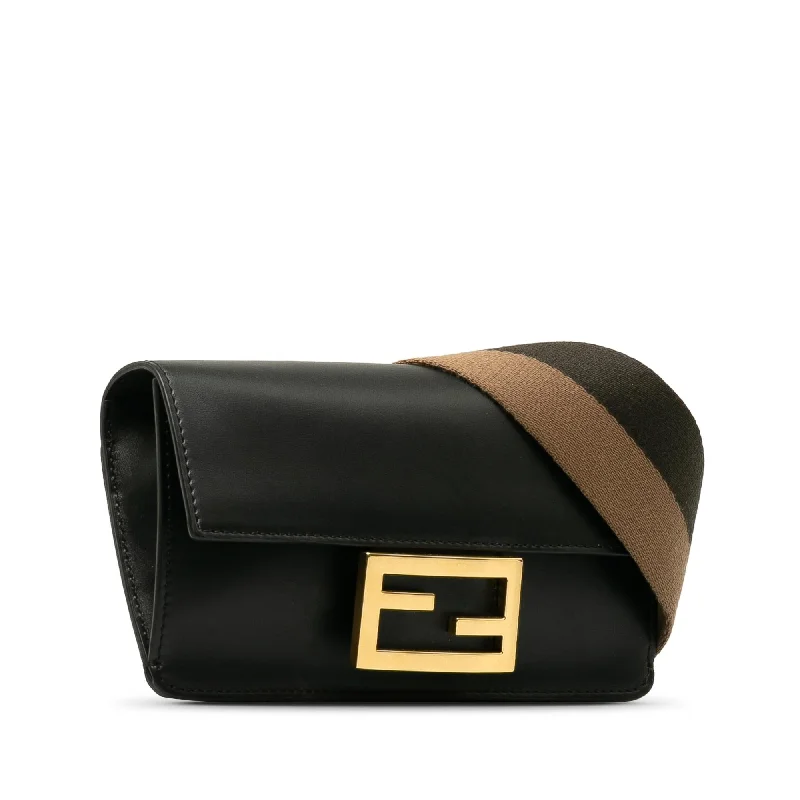 Fendi Mini Flat Baguette (SHG-4lY3vO)