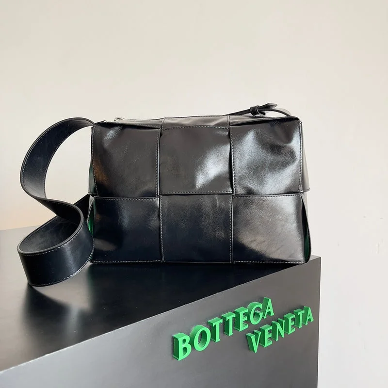 Whimsy Finds - Bottega Veneta Bags - 900