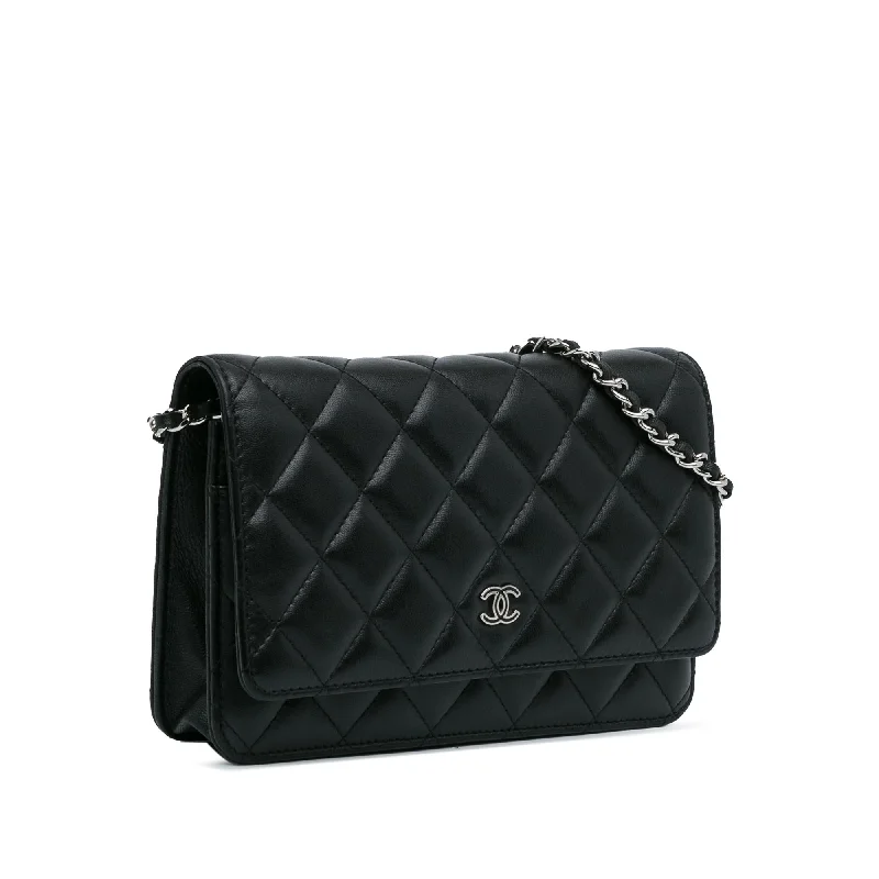 Chanel CC Quilted Lambskin Wallet On Chain (FJ9bzv)