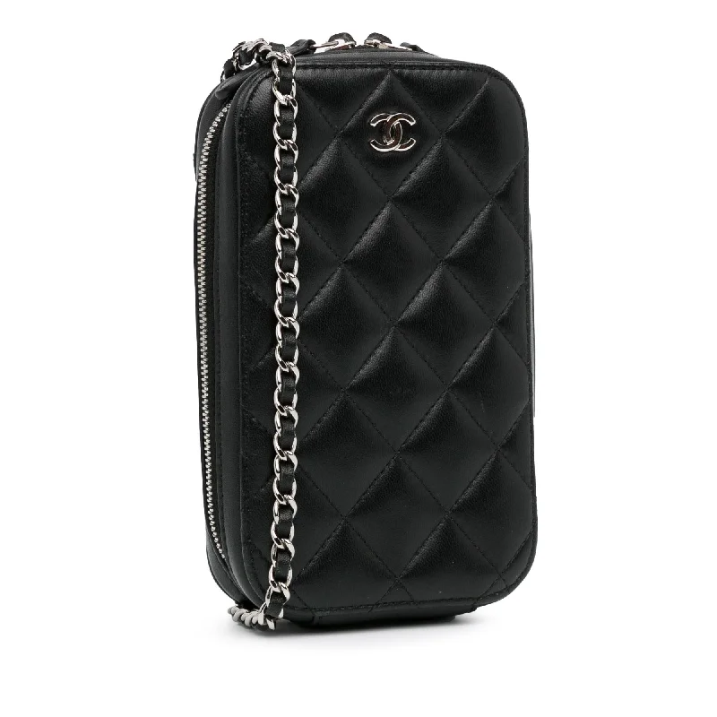 Chanel CC Quilted Lambskin Zip Phone Case (6GbcPW)