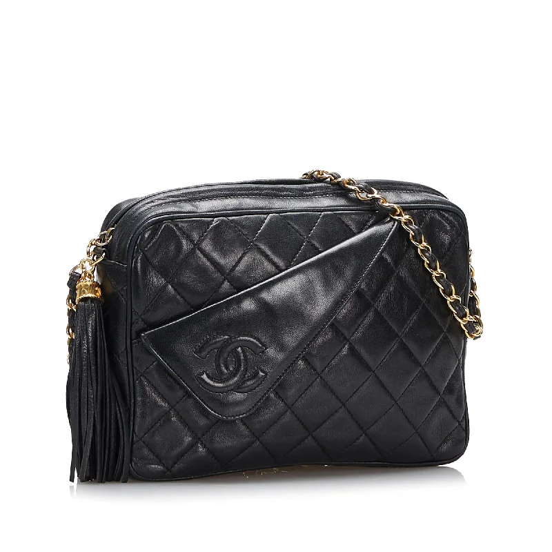 Chanel CC Quilted Tassel Crossbody (vaQEDR)